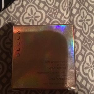 BECCA Makeup - BECCA HIGHLIGHTER| topaz flashes gilt| golden✨ BECCA Makeup - BECCA HIGHLIGHTER| topaz flashes gilt| golden✨